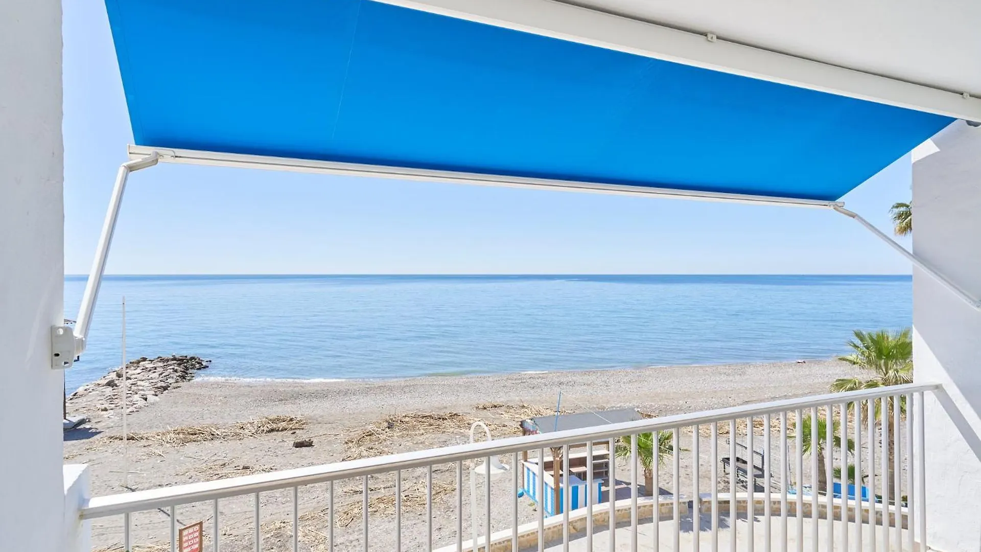 Seafront Apartment Algarrobo Costa
